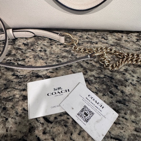 Savannah Carryall Coach White/Cream Satchel Bag - Picture 5 of 6